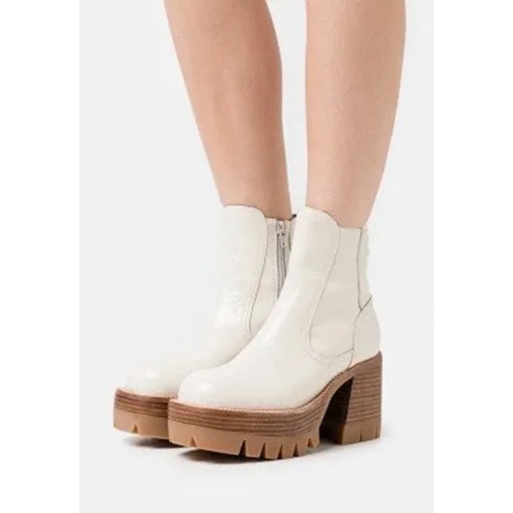 Jeffrey Campbell Quavo Platform Ankle Boots Womens Cream patent leather Lug Sole